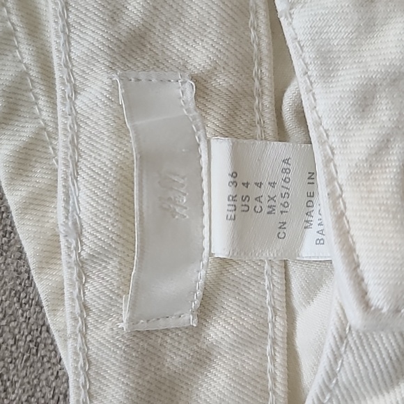 H&M Women’s Straight Leg High Waist, Button-Fly Denim Jeans Off-White Sz 4 - Picture 4 of 8